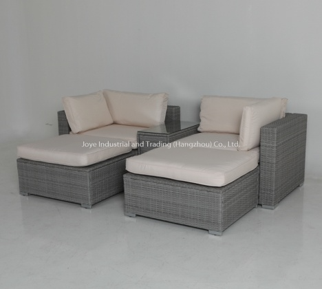 Rattan vs. Aluminum—What’s the Best Pick for Outdoor Furniture